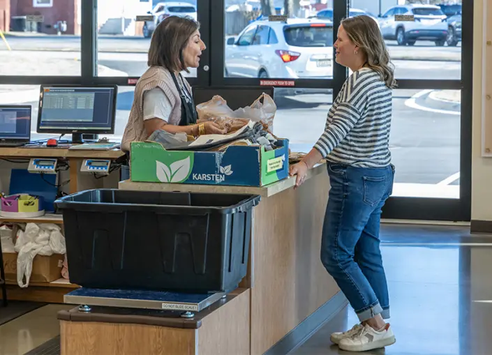 Community Market (2)